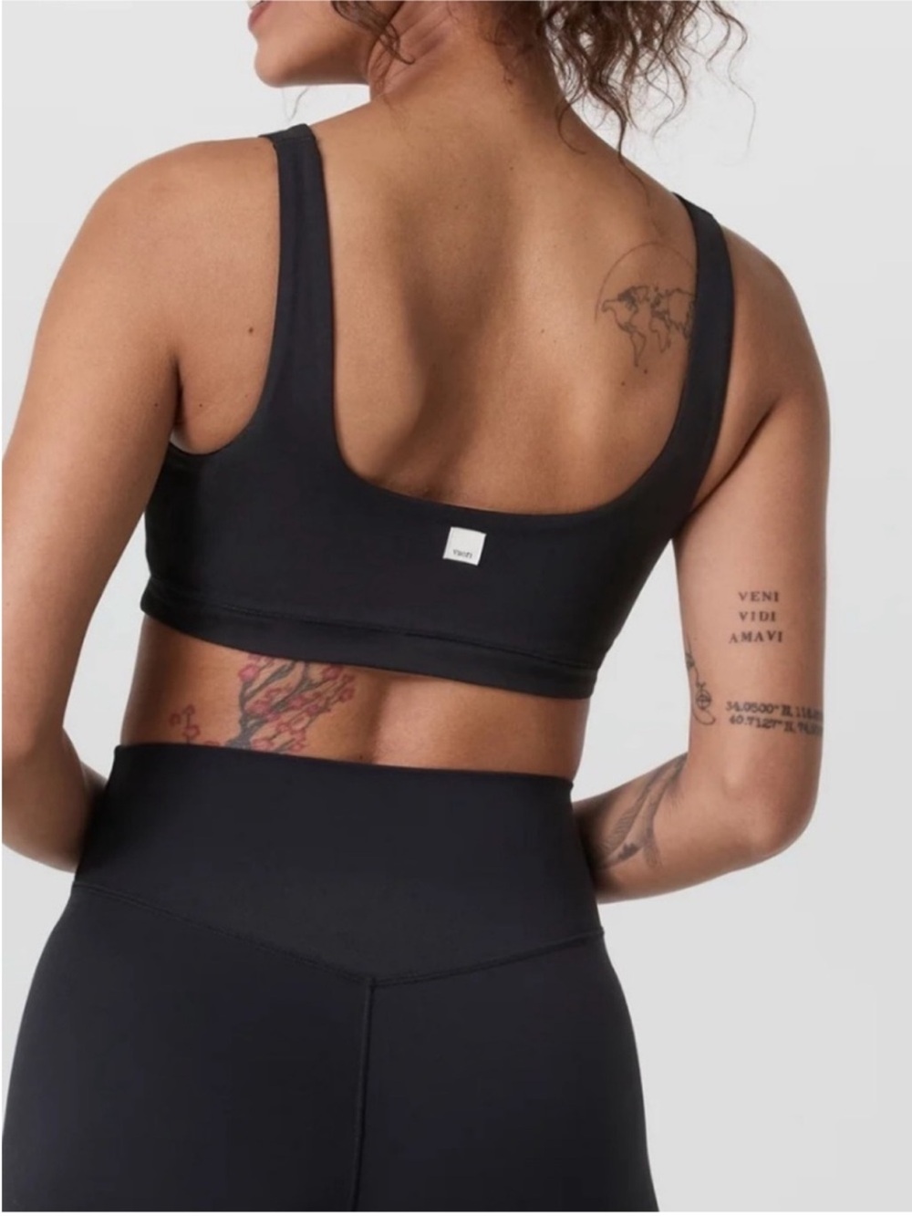 Vuori all the feels sports bra black vw1231